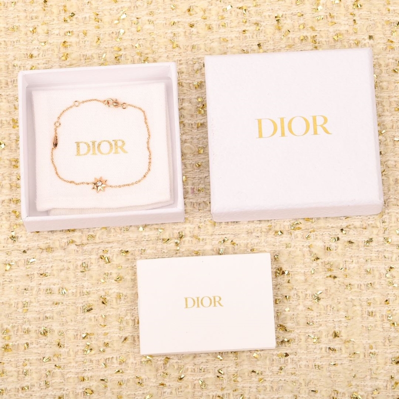 chr1st1an D10r necklaces